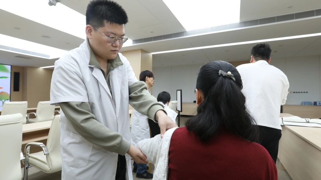 412fb96b37d54e3be6534e0f192aed95 412fb96b37d54e3be6534e0f192aed95